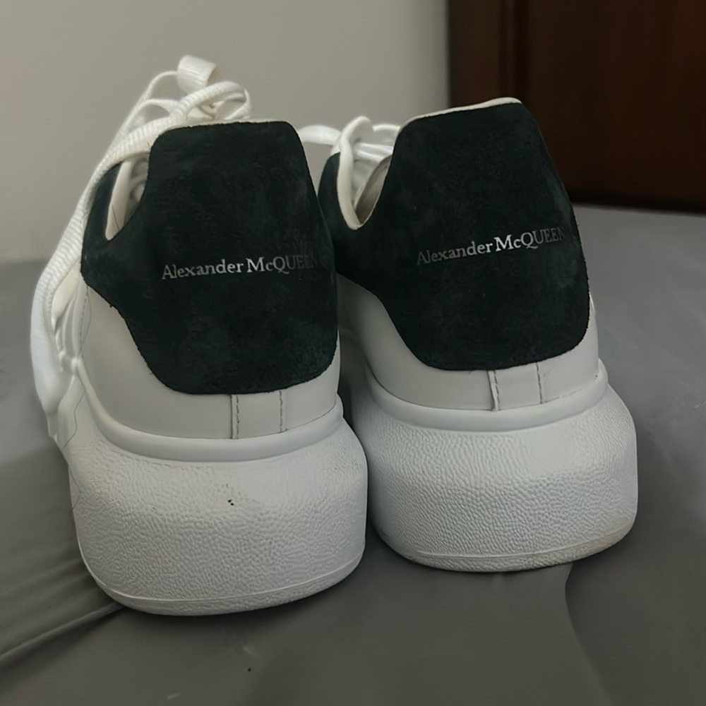 WHITE & GREEN ALEXANDER MCQUEEN